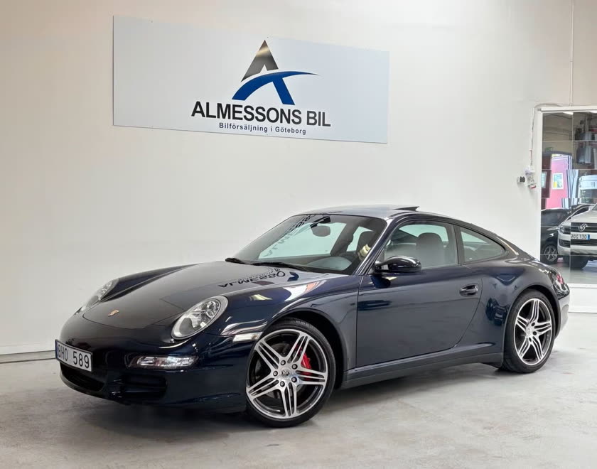 Porsche i Almessons Bils lokal i Mölndal