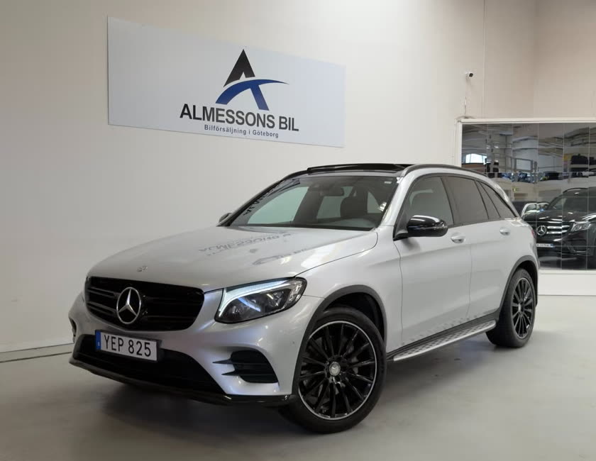 Mercedes-Benz SUV hos Almessons Bil på Möbelgatan